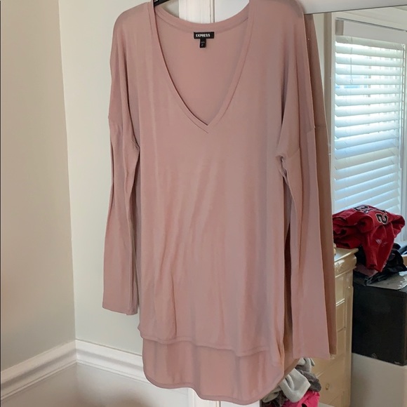 Express Tops - 💛(3 for $20) Express long sleeve v neck